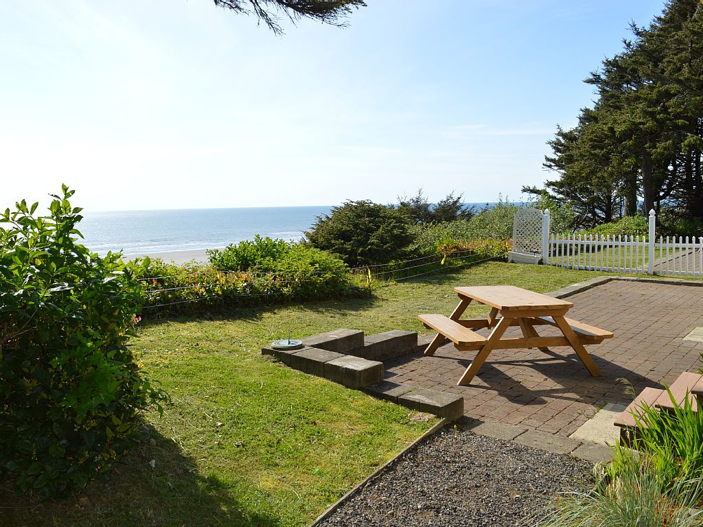 Coastal Breeze Cottage